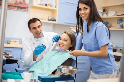 Dental assistant